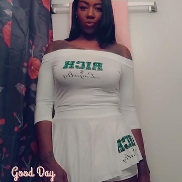 R$ChGirlSet - Picture 2 of 2